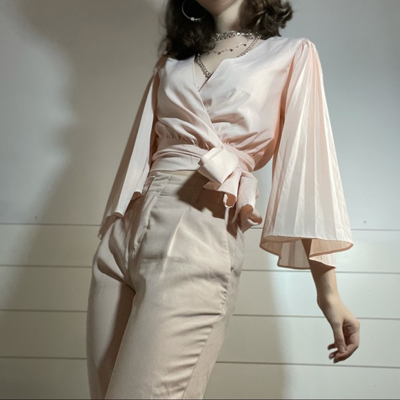 Pink bell sleeve blouse - Picture 3 of 8